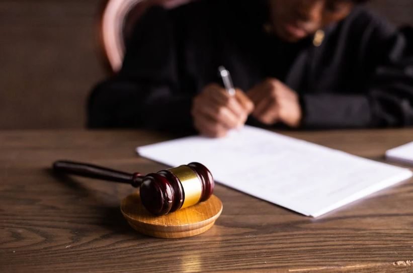 Como falar com um advogado de graça? Veja 10 boas dicas!
